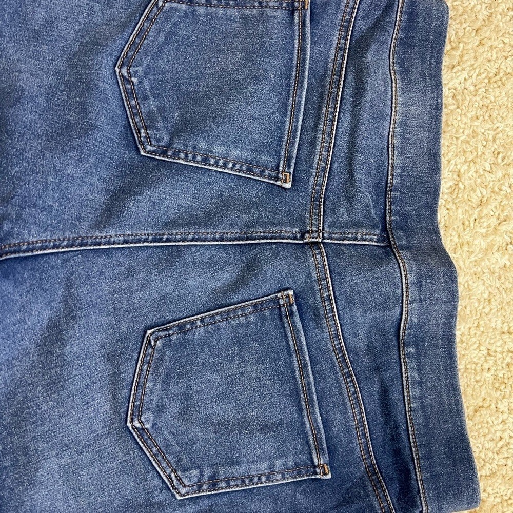 WOMENS NEW DIRECTION PULL ON SHORTS SIZE 10 SHORT EUC - Picture 8 of 10
